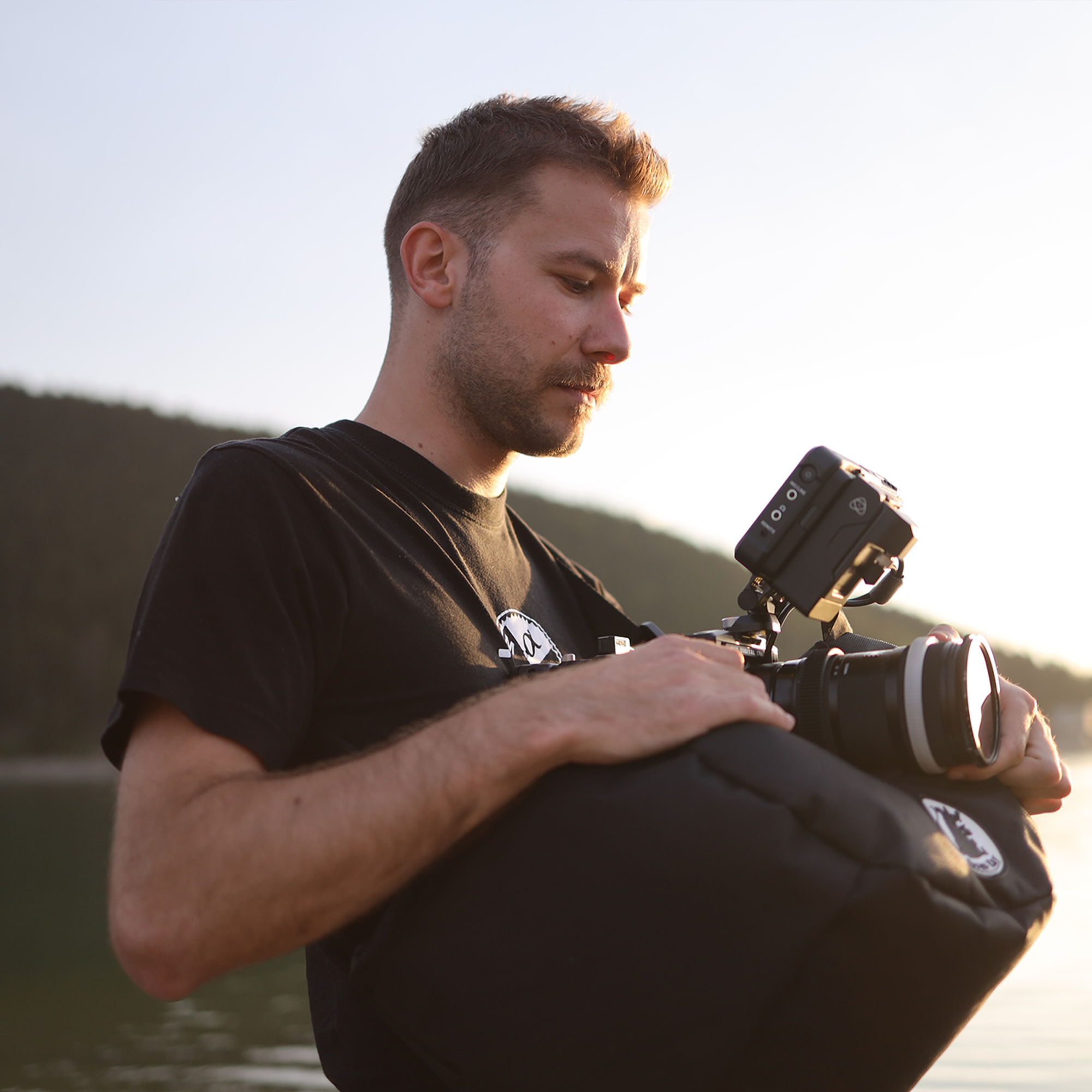 Cine Saddle like Steady Bag Large In Use by a cinematographer
