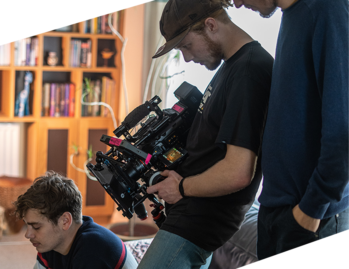 1st vs 2nd Camera Assistant: Understanding Their Roles and Responsibil ...